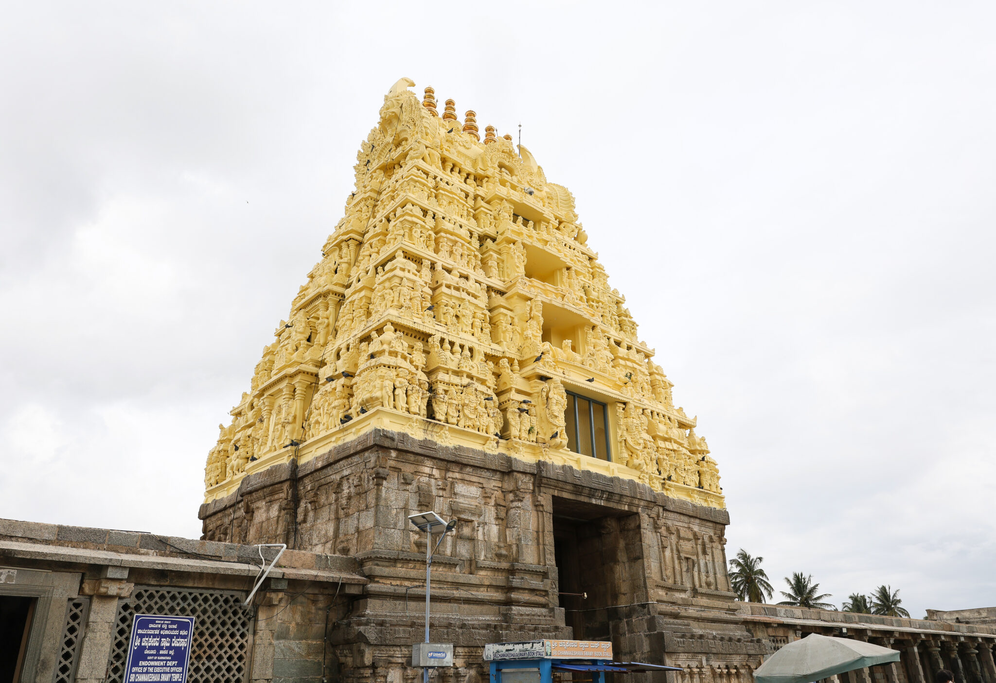 1_Beluru-Temple