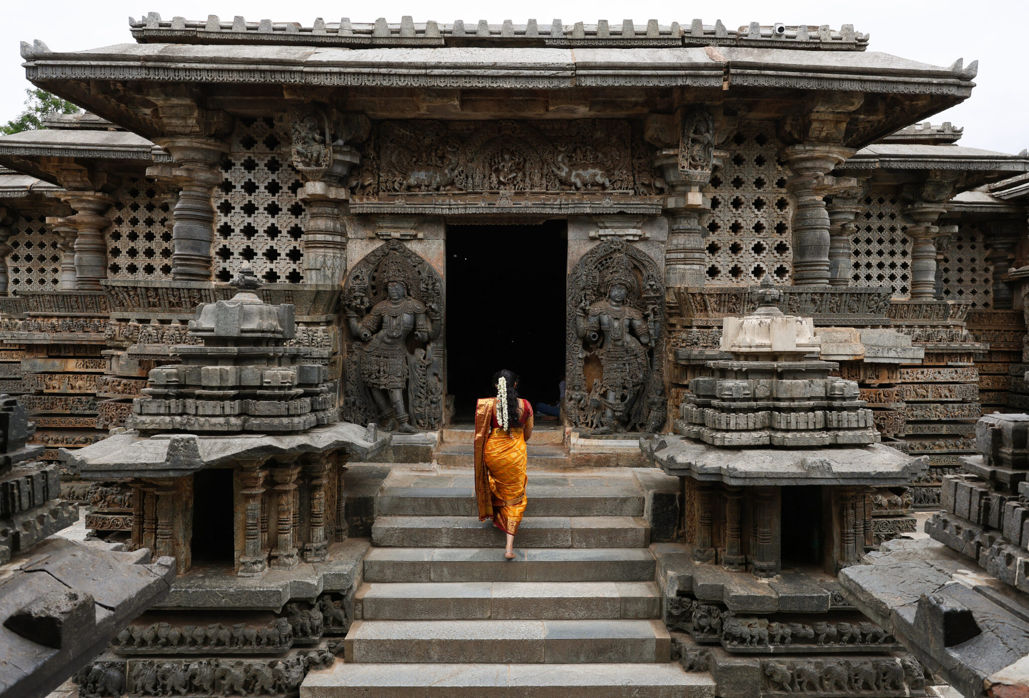 3-Halebeedu-Temple